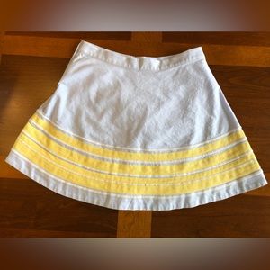 Vineyard Vines blue cotton skirt with yellow & white embroidered stripes size 2